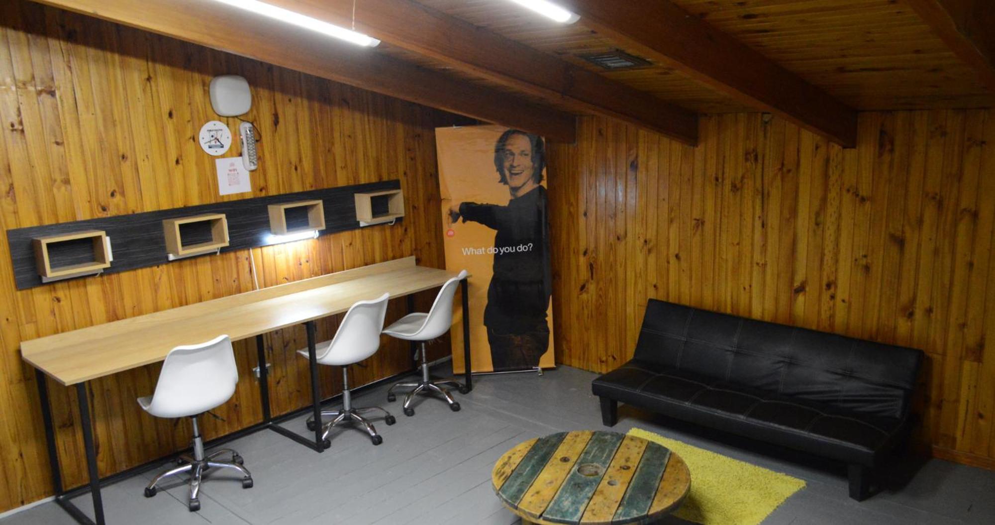 Anum Hostel Ushuaia Exterior photo